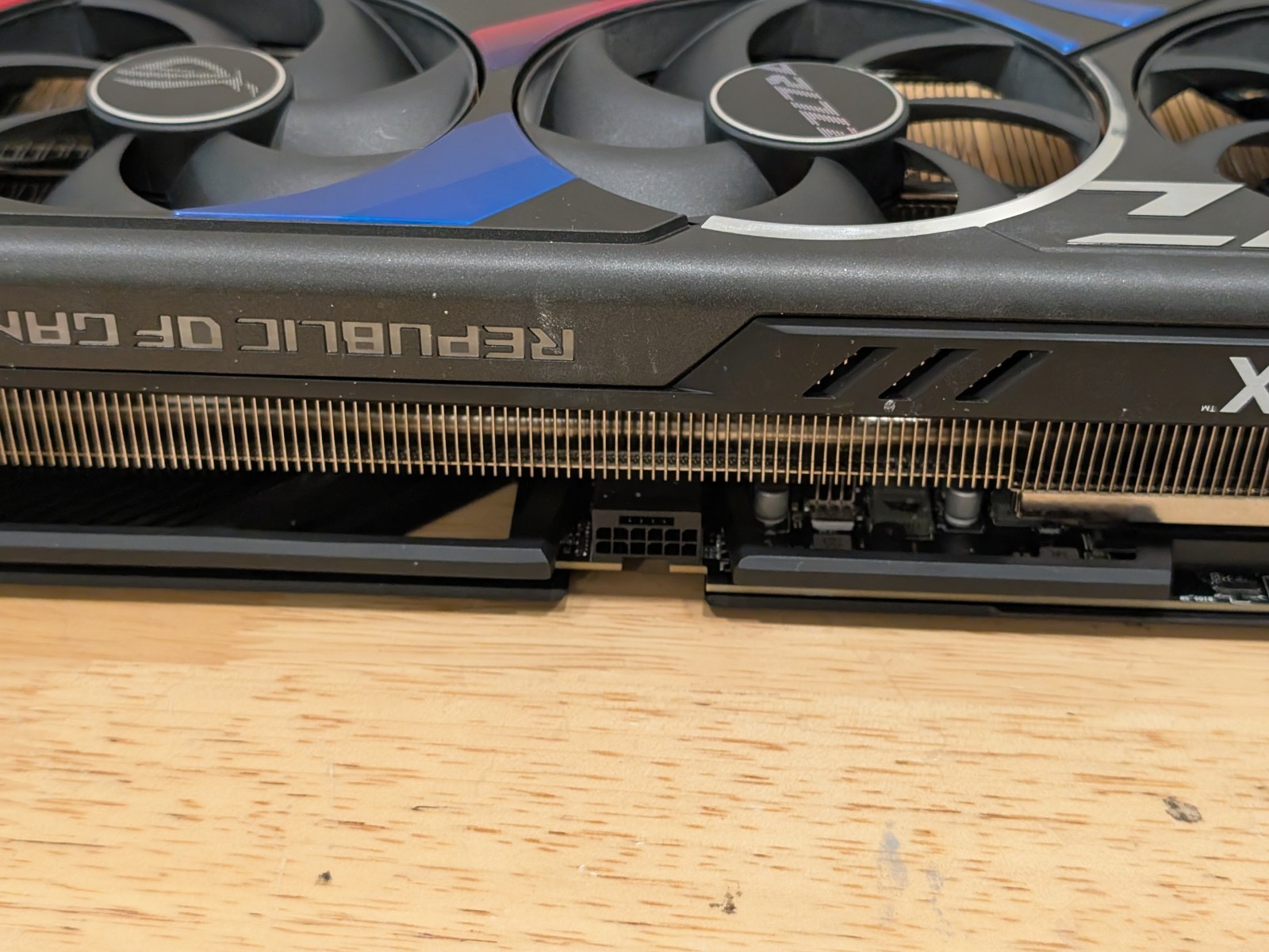 ข้อเสนอพิเศษ: การ์ดจอ ASUS ROG - Graphics Card 24Gb Gddr6X บทวิจารณ์และราคา